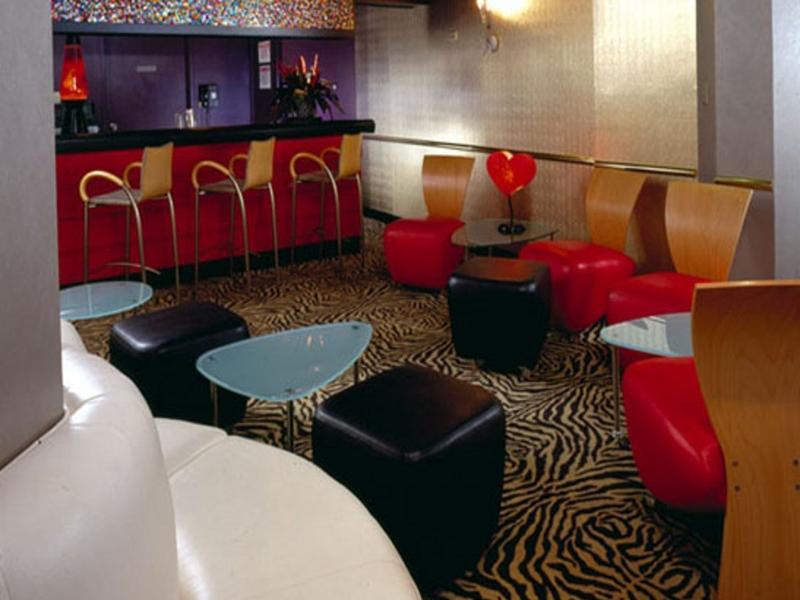 ELVIS PRESLEY'S HEARTBREAK HOTEL MEMPHIS: LOW RATES, SAVE ON